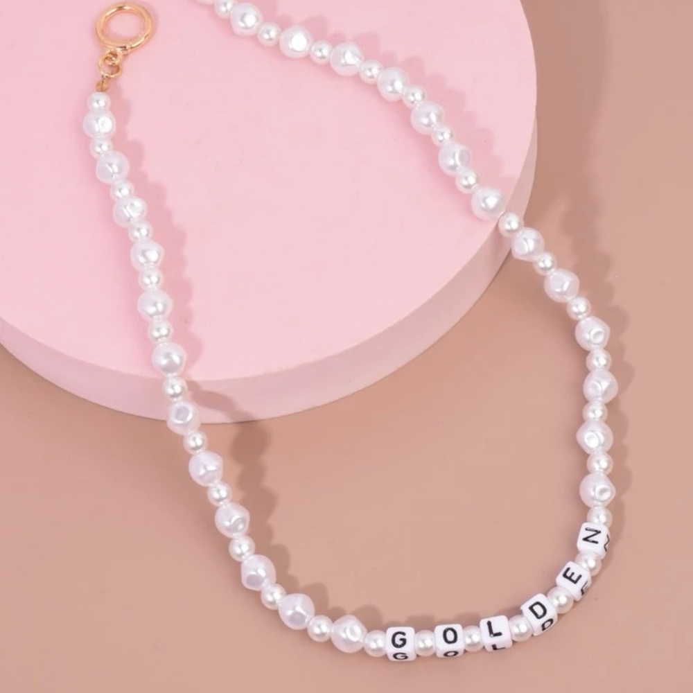 “Golden” faux pearl necklace